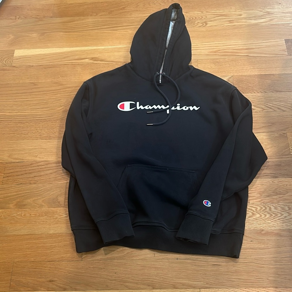 Champions Athleticwear Hoodie size Large